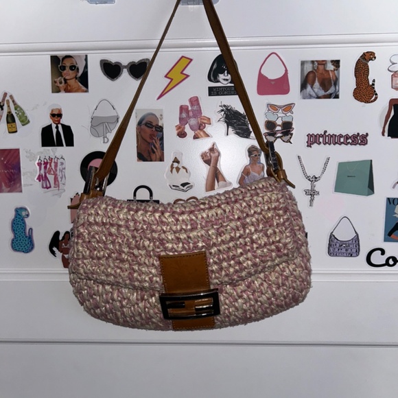 Fendi 2000’s Pink & Caramel Raffia Knit Baguette Bag - Picture 16 of 16
